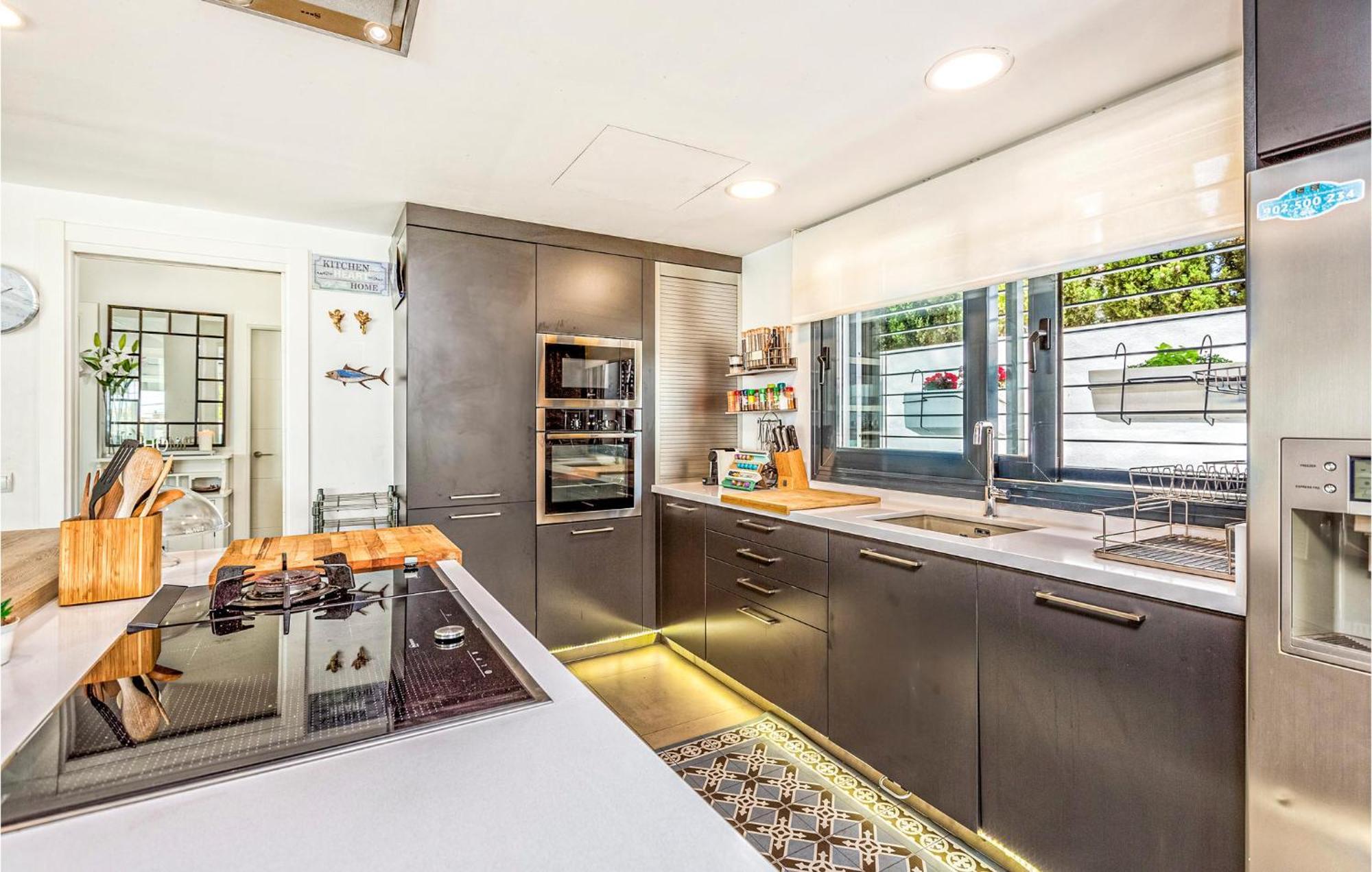 Awesome Home In Cala Del Moral With Kitchen La Cala Del Moral Exterior photo