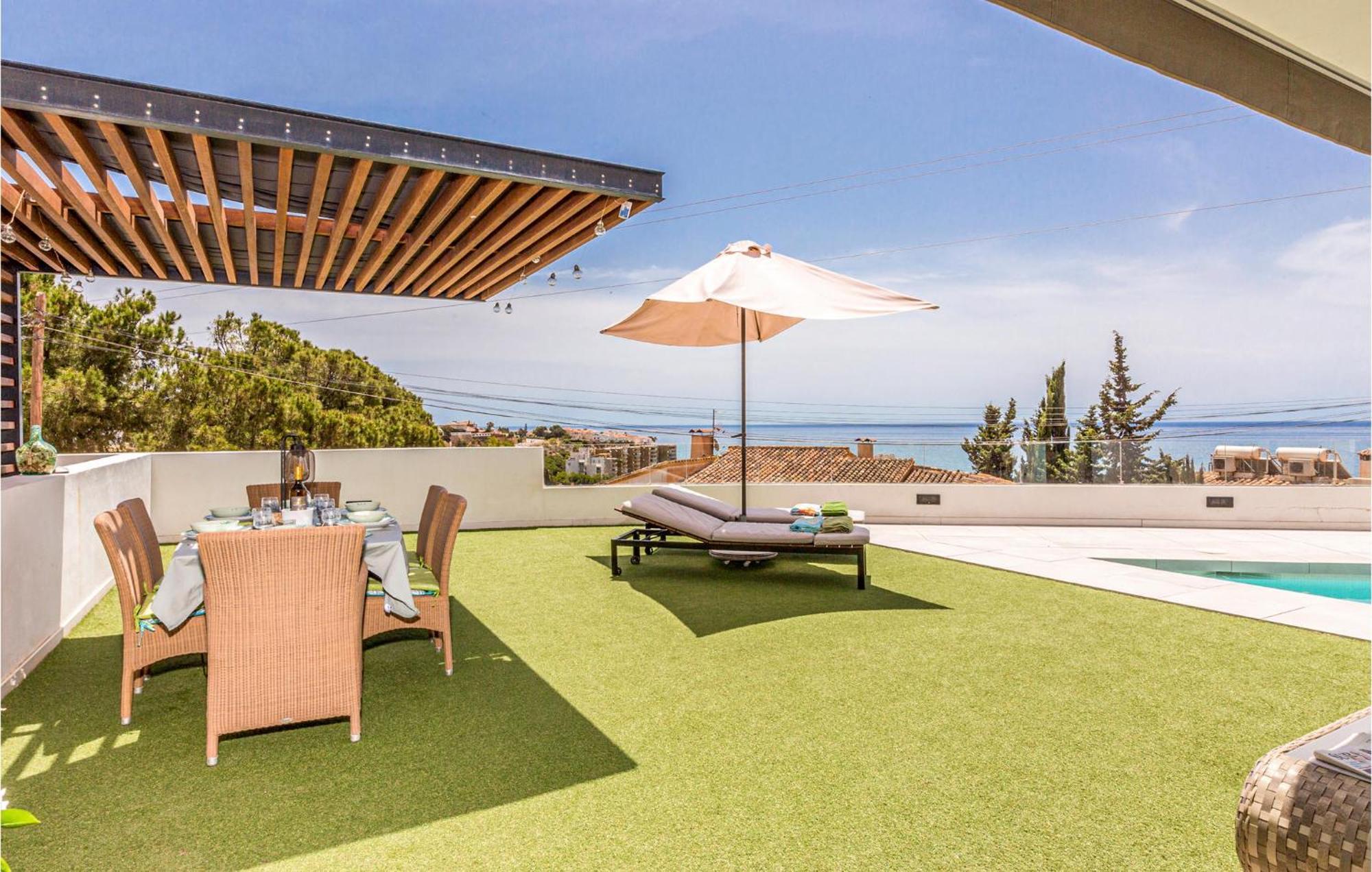 Awesome Home In Cala Del Moral With Kitchen La Cala Del Moral Exterior photo